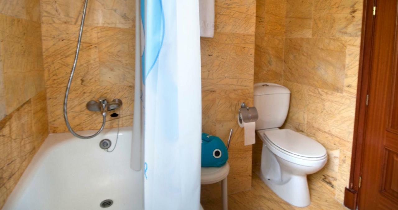 Apartament Les Tonyines Llança Buitenkant foto