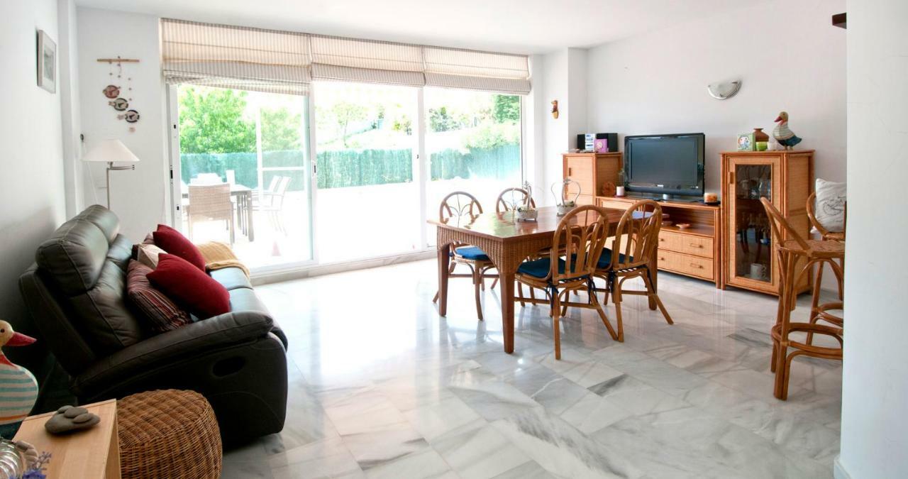 Apartament Les Tonyines Llança Buitenkant foto