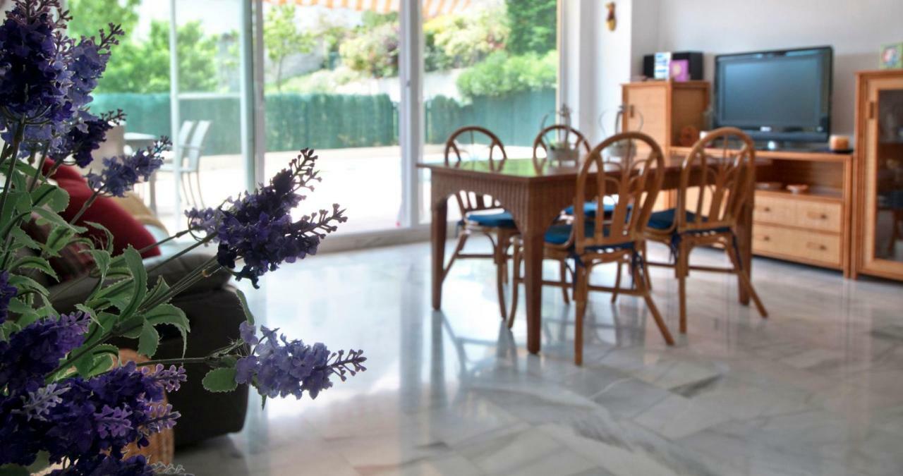 Apartament Les Tonyines Llança Buitenkant foto